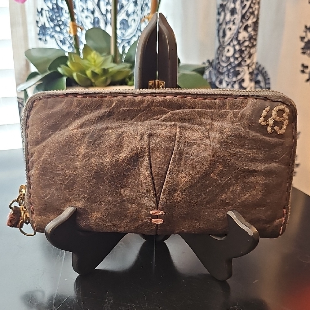 Leather Zip-Around Wallet in Distressed Brown